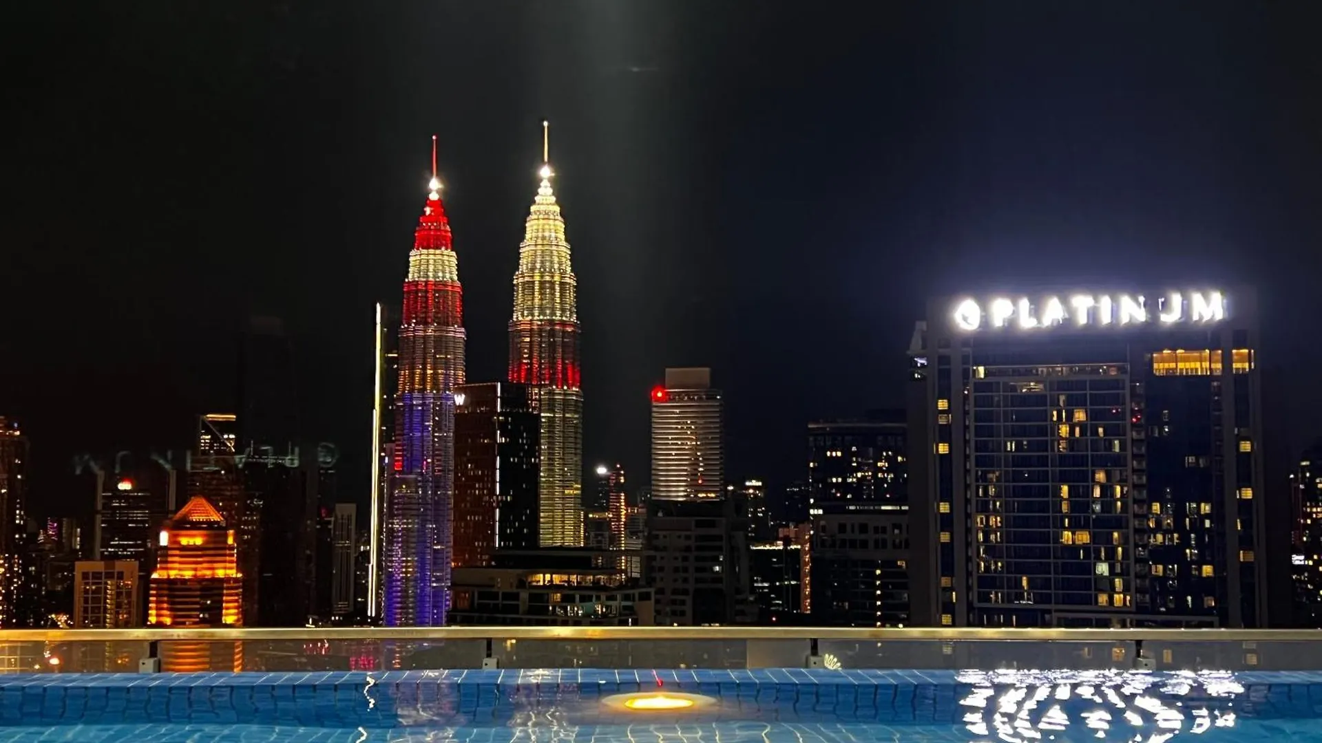 The Luxe Infinitum Klcc By Tasu Home Kuala Lumpur
